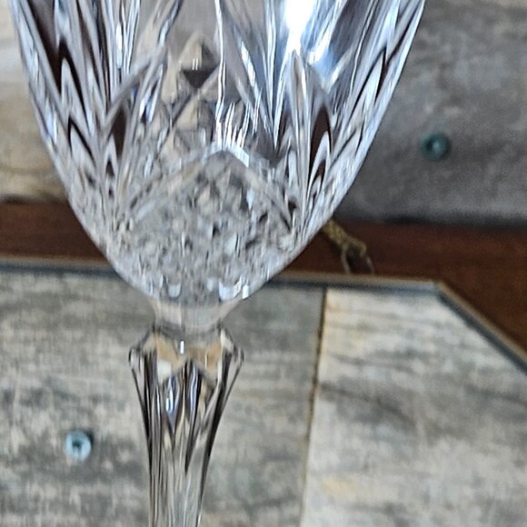 Salzburg Gold Wine Glass by Cristal de Flandre Leaded Crystal - Picture 4 of 6